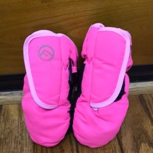 5/$25 Winter mittens